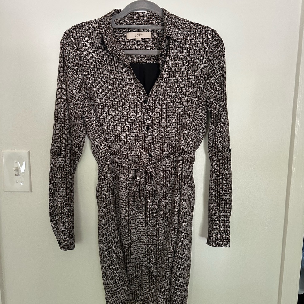 LOFT Monochrome Geometric Long Sleeve Dress